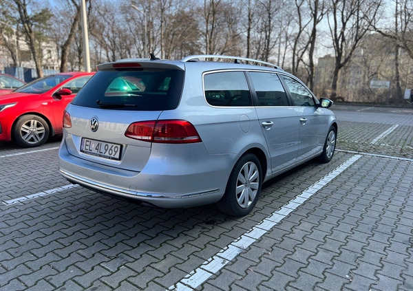 Volkswagen Passat cena 28800 przebieg: 323682, rok produkcji 2013 z Łódź małe 56